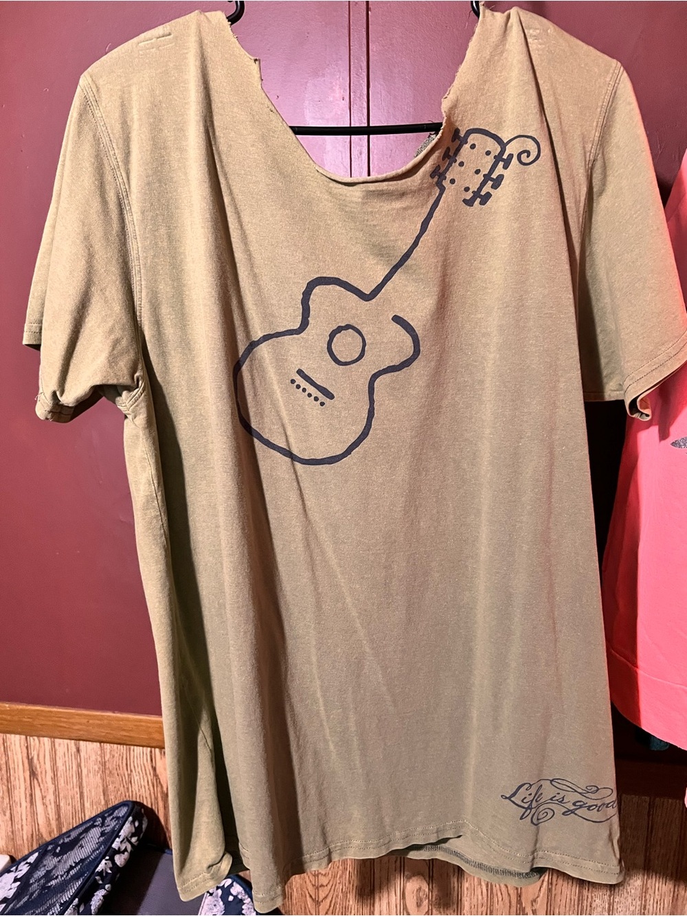 Women's Olive Green Guitar Graphic Short Sleeve Tee